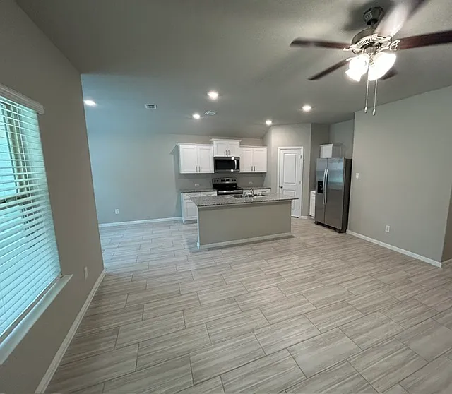 333 Lubbock Dr — Photo 16