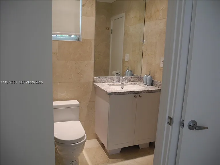 1720 SW 22nd Ter — Photo 11