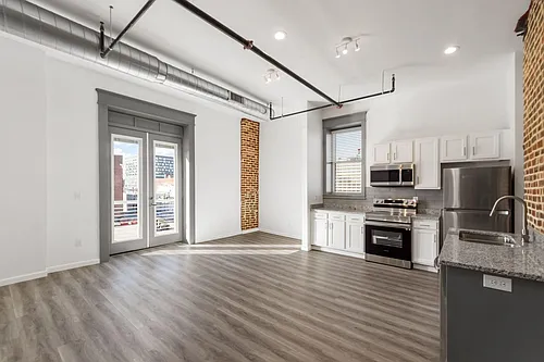 218 E Main St #3A Photo 1