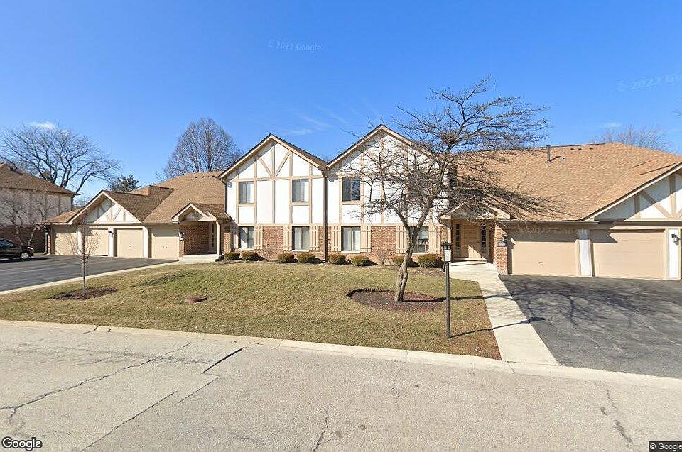 1st image of 908 Surrey Dr #1AR