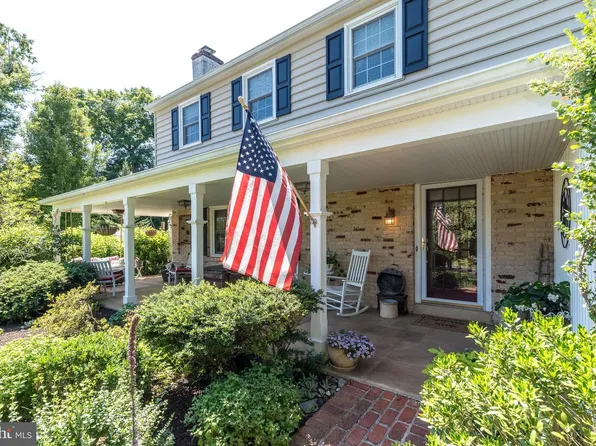 2610 Red Gate Dr, Doylestown, PA 18902