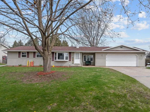 W1926 Vandenberg St, Freedom, WI 54130