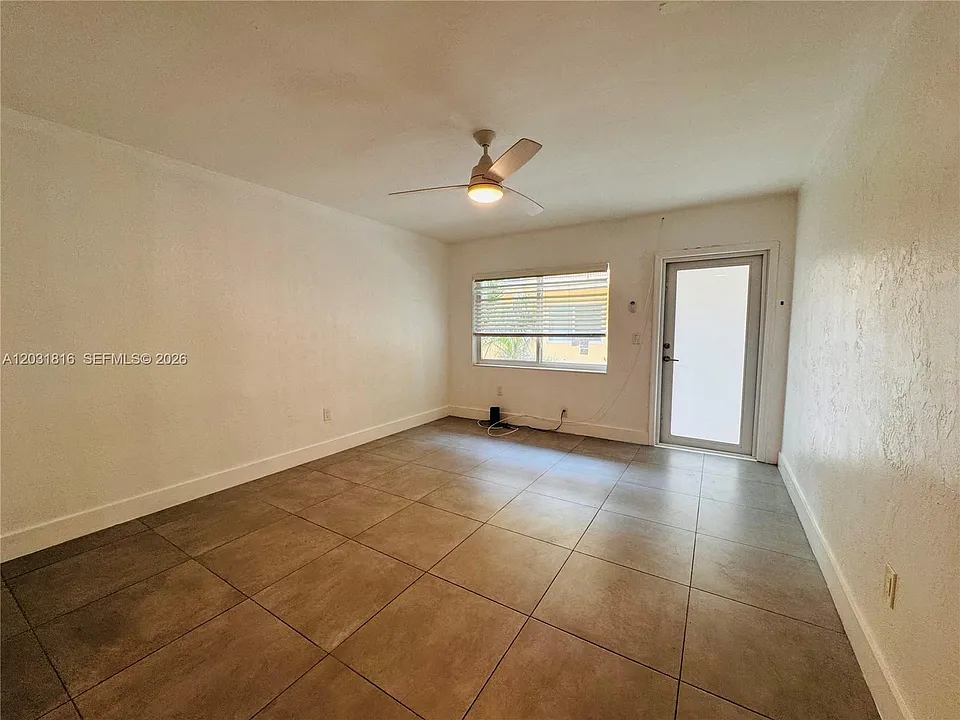75 Washington Ave #10