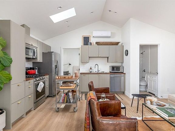 Open plan Kitchen/living room with Vaulted Ceilings