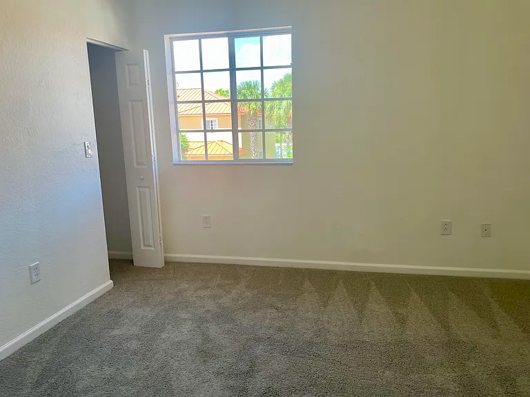 5156 SE Mariner Garden Cir — Photo 8