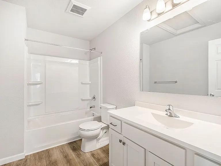 115 E Mason St — Photo 23