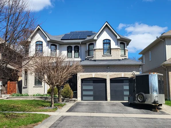 66 Rideout St, Ajax, ON L1S 1P8