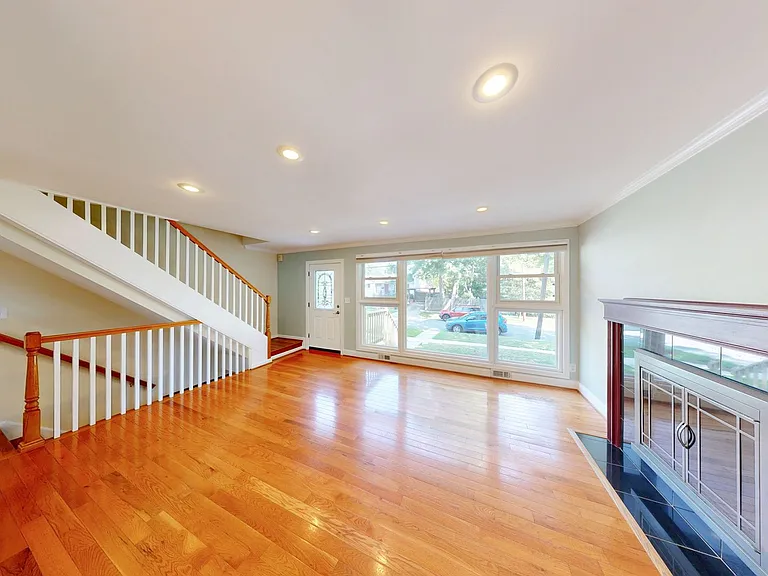 2518 Harmon Rd — Photo 7