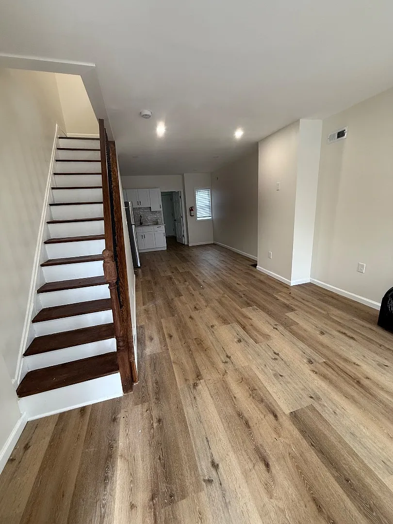 1328 Morton St — Photo 2