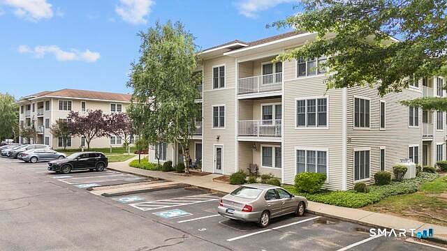 1st image of 468 Main Street #114