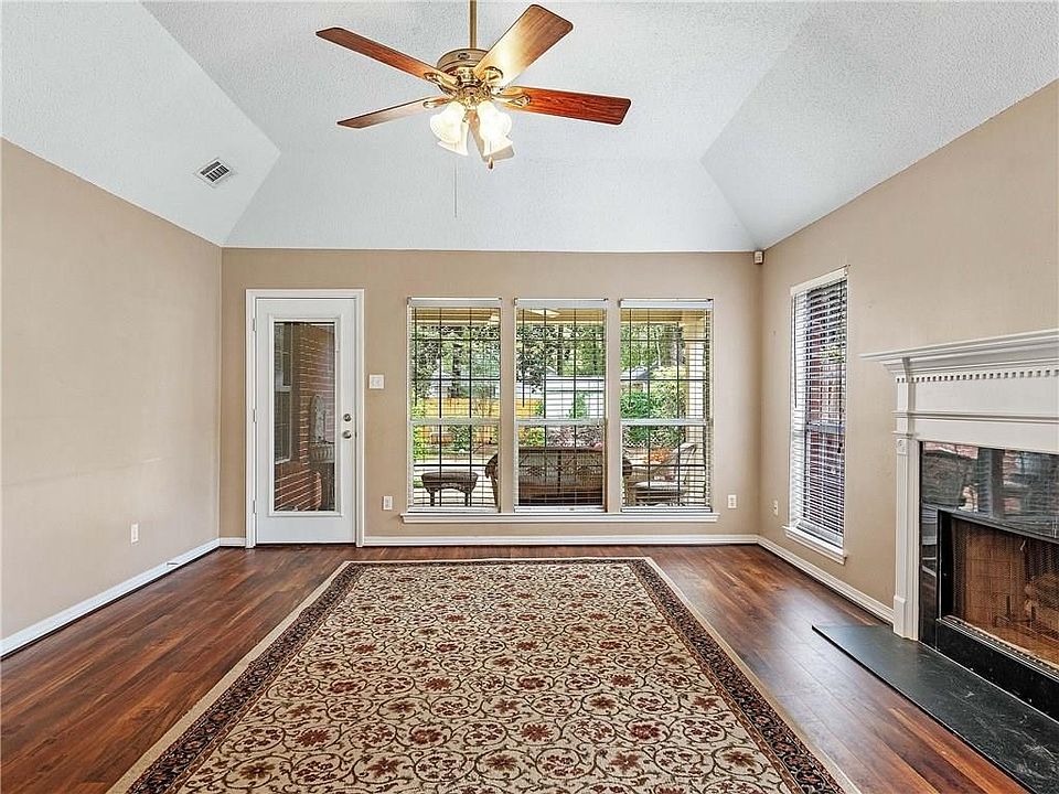 1059 McNeil Ave, Mobile, AL 36609 Zillow