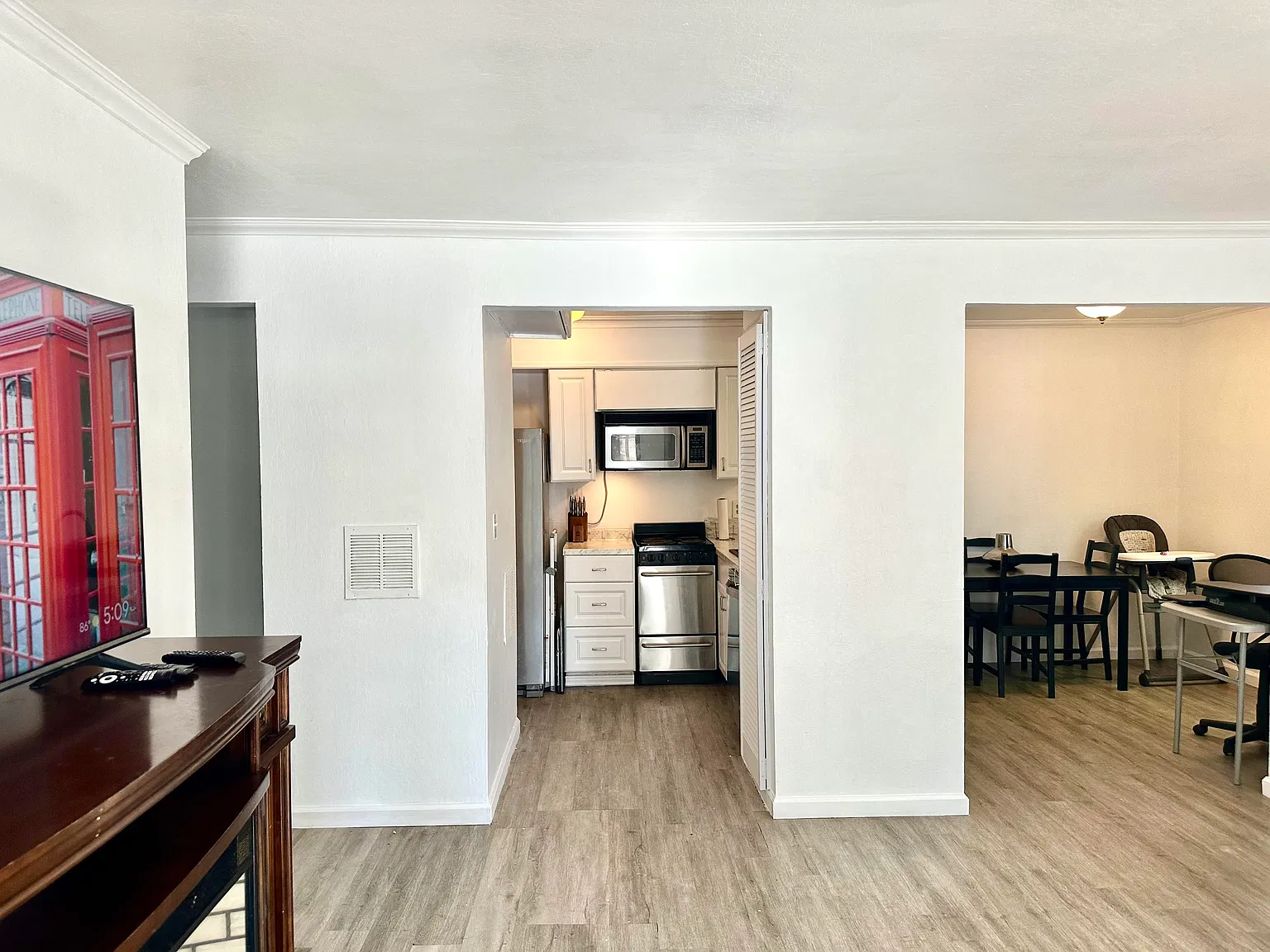 1 bed, 708 sqft, $2,400 — Photo 4