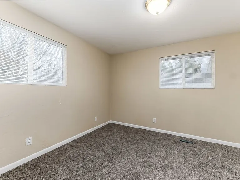 3848 S 400 E — Photo 17