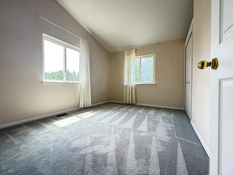 1540 Chapleau Dr — Photo 16