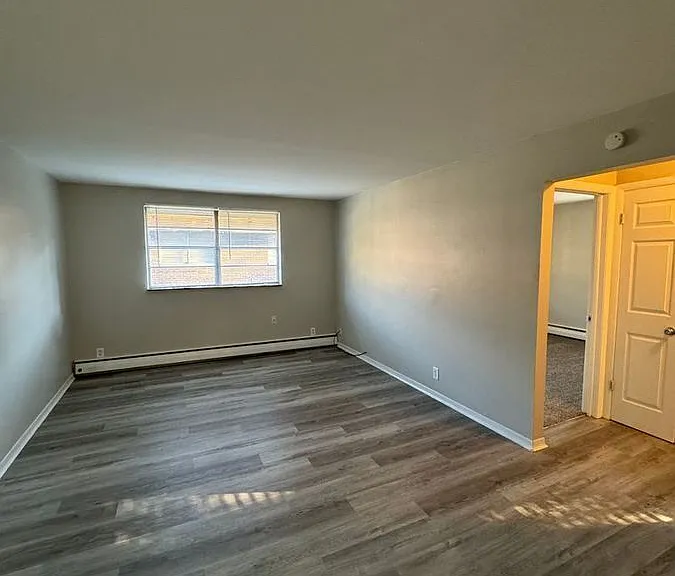 118 N Washington St #D — Photo 3