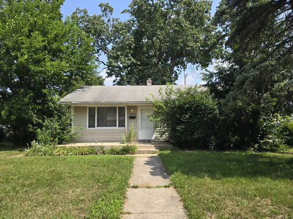 1737 E Bowman St, South Bend, IN 46613