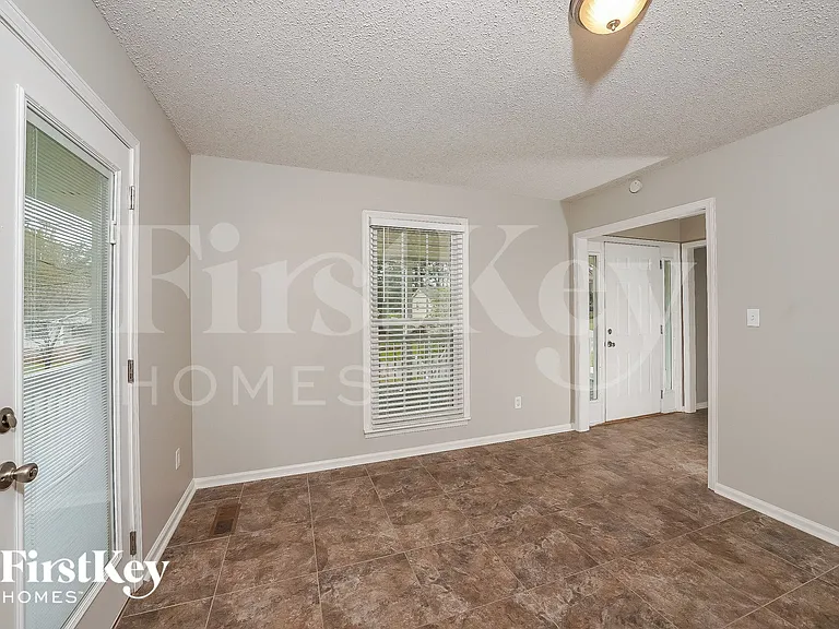 1731 Tudor Dr — Photo 13