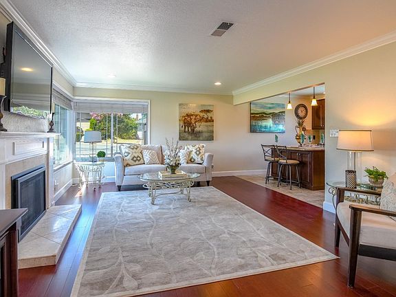 4th image of 1629 Saint Regis Dr