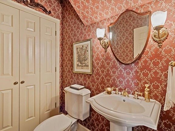 5th image of 7999 Willow Brook Rd