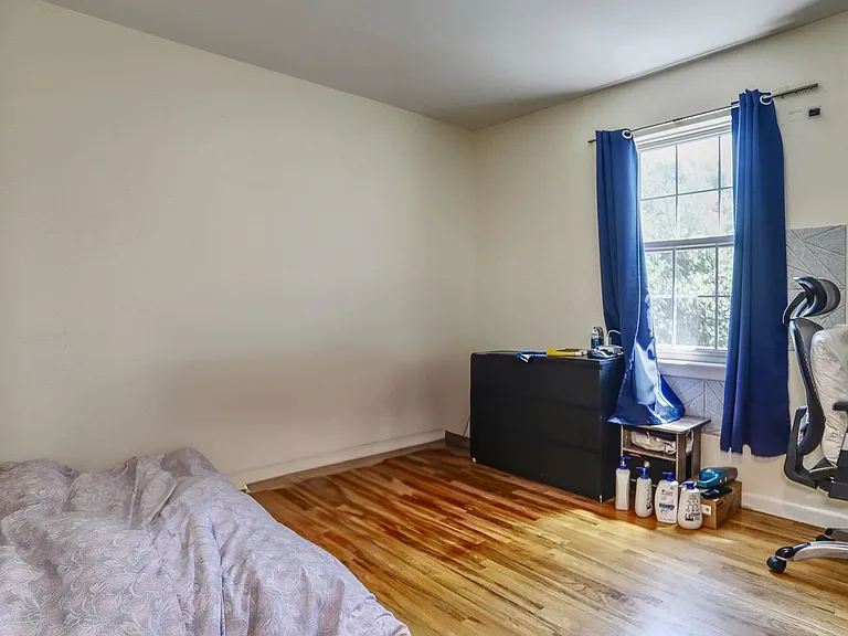 210 New York Ave #2 — Photo 7