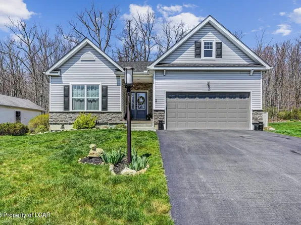 642 W Oak Ln, White Haven, PA 18661