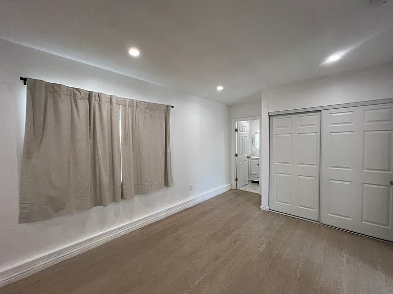 527 N Soldano Ave #527 — Photo 27