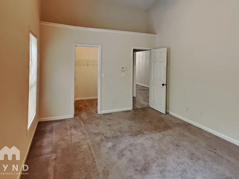 2494 Miller Oaks Cir — Photo 9