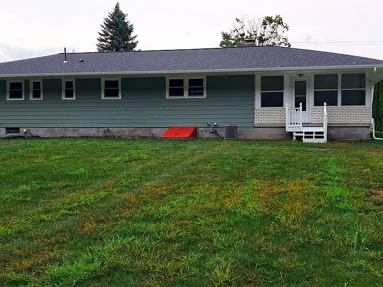 282 Washington St — Photo 2