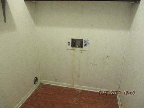 5th image of 4017 Foxborough Blvd