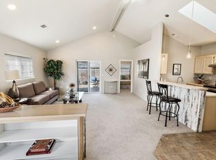 553 Mountain View Dr, Central Point, OR 97502