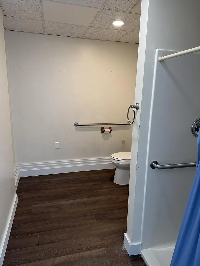 1 bed, 1.0 bath, 308 sqft, $900 — Photo 4