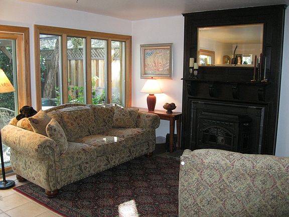 5th image of 140 Farnham Ct