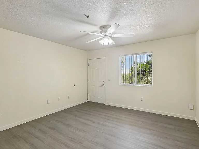 69-web-or-mls-unit D129-007