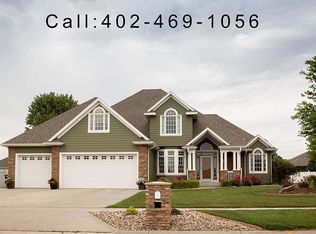 1202 Madden Rd, Hastings, NE 68901