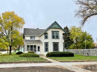 401 Locust St, Yankton, SD 57078