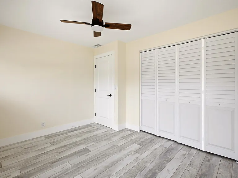 412 Southwind Dr #E2 — Photo 10