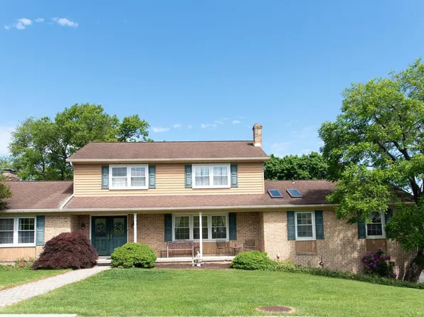 100 Albright Dr, Hanover, PA 17331