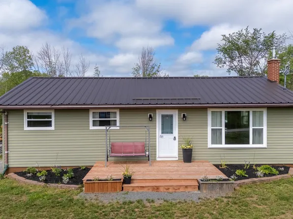 58 Three Mile Plains Cross Rd, West Hants, NS B0N 2T0