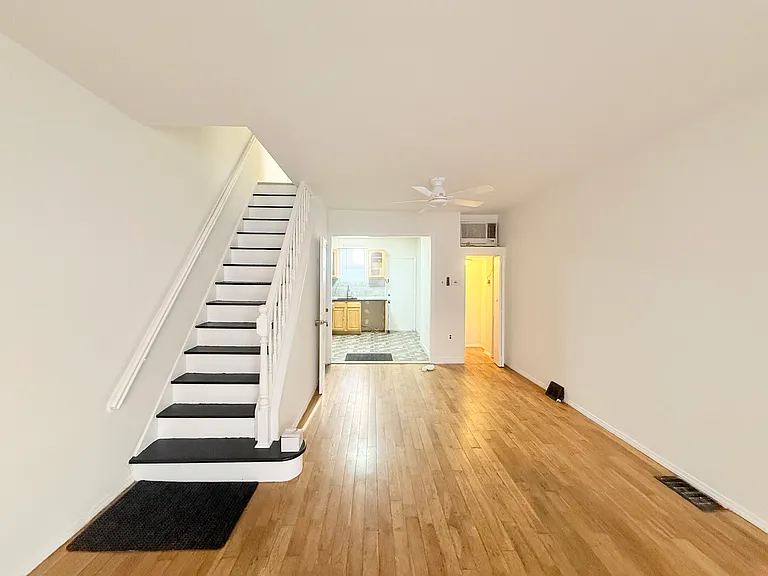 2544 S Darien St — Photo 20