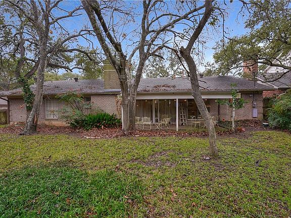 5th image of 4212 Woodway Dr