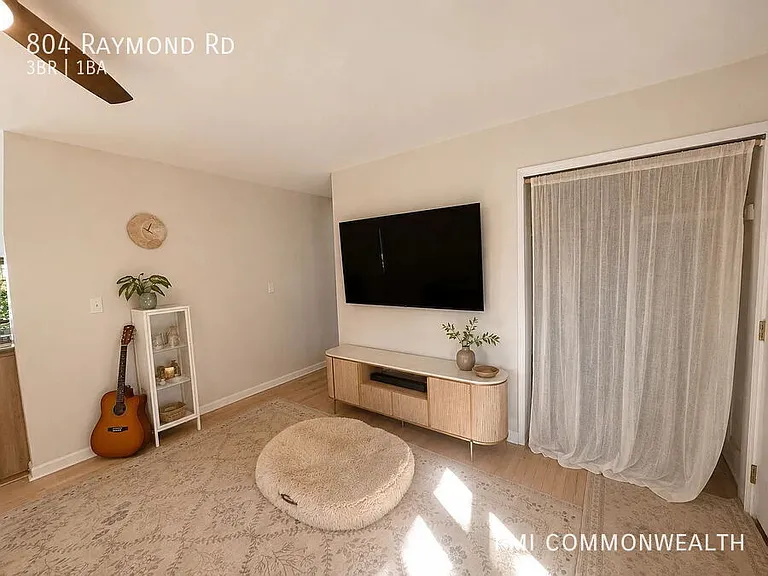 804 Raymond Rd — Photo 14