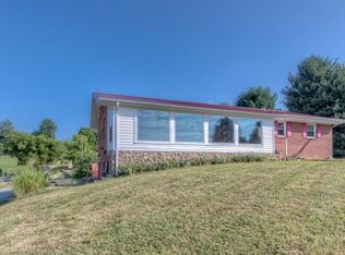 411 V I Ranch Rd, Bristol, TN 37620