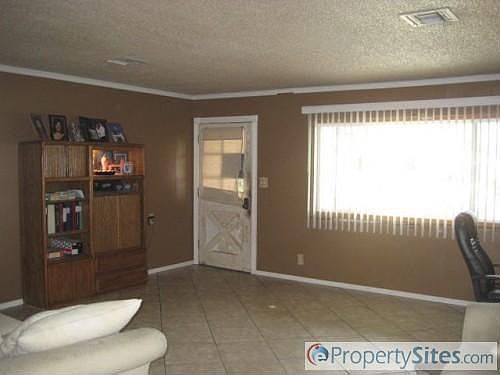 3rd image of 737 Clintwood Ave
