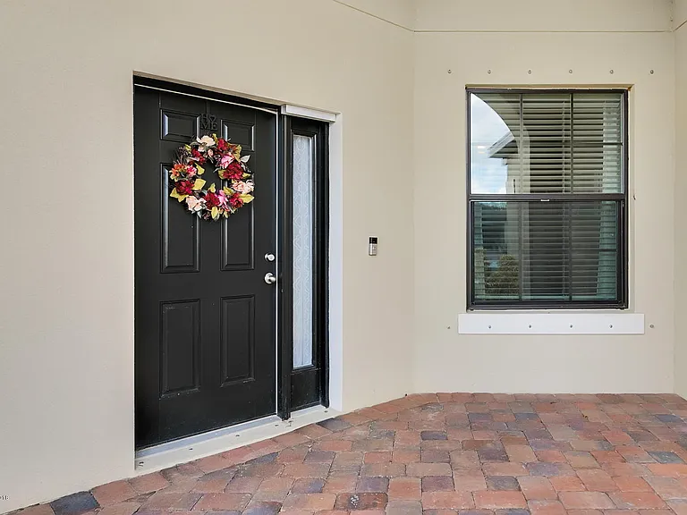 3320 Watergrass St — Photo 2