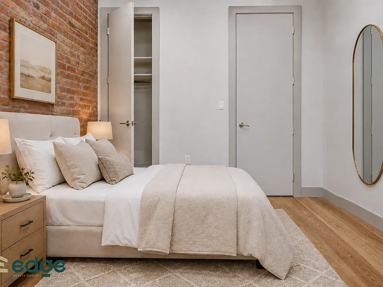 461 Saratoga Ave #2R — Photo 4