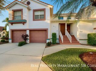 541 Windsor Sq APT 201, Naples, FL 34104