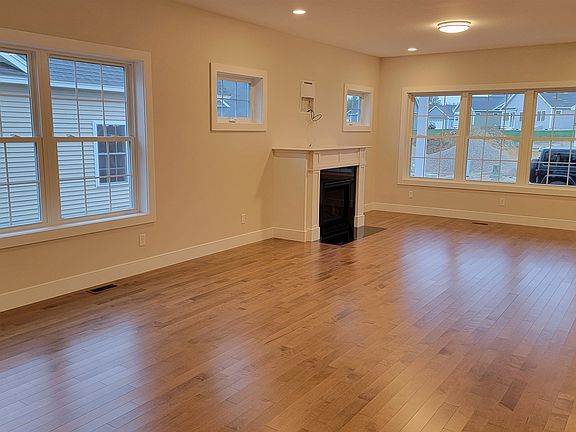 3rd image of 62 Mulberry Lane #11