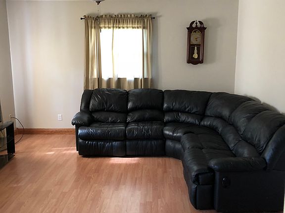 5th image of 503 Summer St