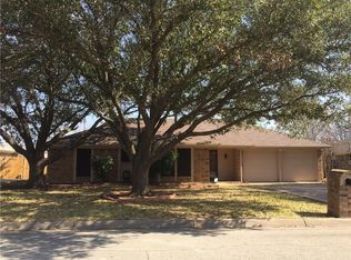 1003 Kane St, Benbrook, TX 76126