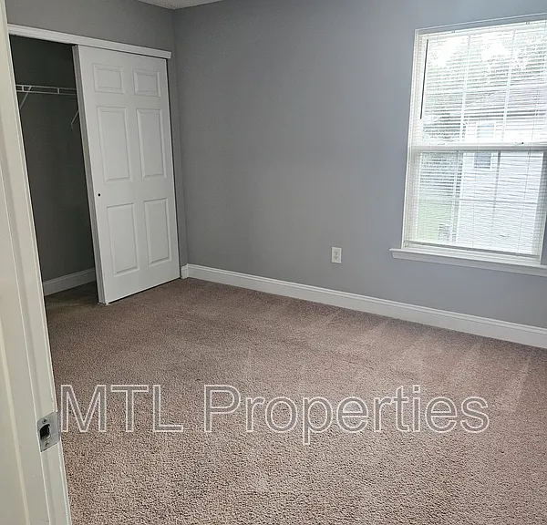 302 Nanny Point Dr — Photo 15